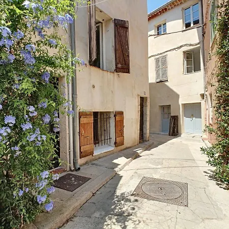 Studio Au Coeur Du Vieil 5 Mn Des Plages Apartment