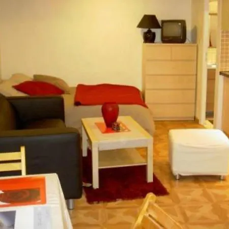Studio Au Coeur Du Vieil 5 Mn Des Plages Apartment Antibes